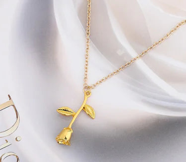 Rose Pendant Necklace