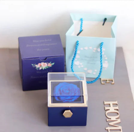 Rotating Bloom Necklace Box – Preserved Flower Keepsake